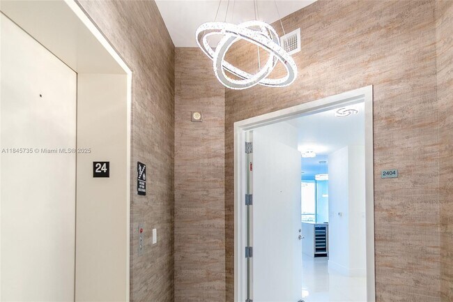 Foto del edificio - 2020 N Bayshore Dr