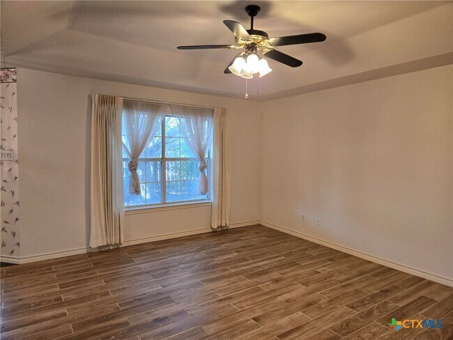Foto del edificio - 120 Gardenridge Dr