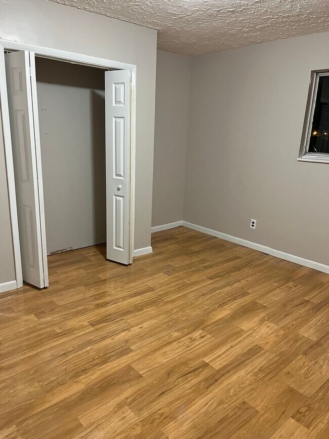 Foto del edificio - 3 Bedroom Home in St. Albans