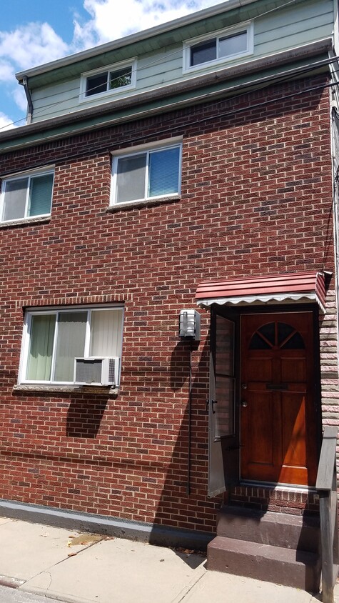 Primary Photo - 1707 Edwards Way