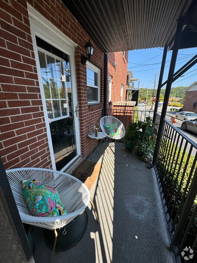 Wieuca Hills Apartments for Rent with a Dog Park Atlanta, GA 1