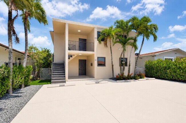 Foto del edificio - 3522 SW 25th St