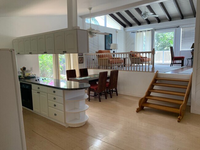 Building Photo - Great Kahana Home- 50 yards to the beach!