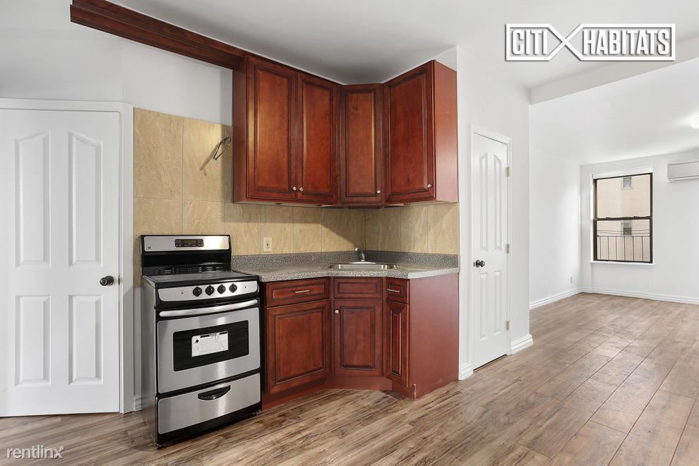 Foto del edificio - 928 Manhattan Ave