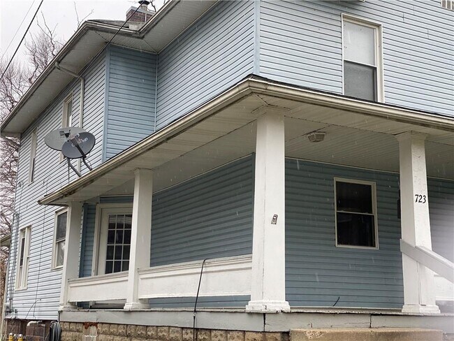Building Photo - 723 Beatty Ave
