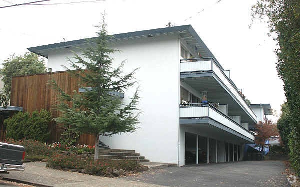 Building Photo - 118 Ross St