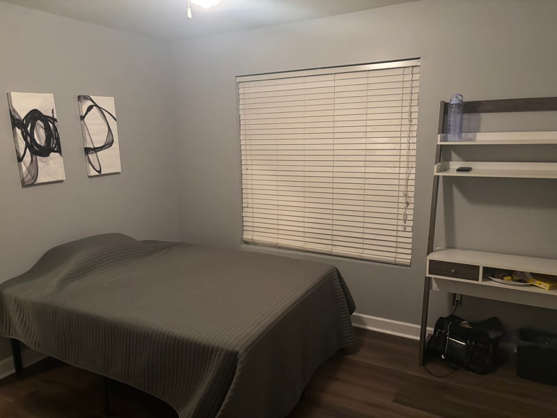 Foto principal - 1624 N Cherry St