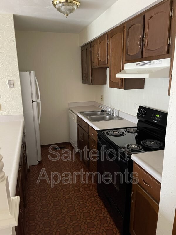 Primary Photo - 3513 N Kingston Dr