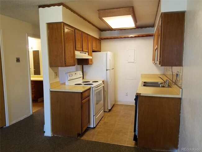 Foto del edificio - 14780 E Kentucky Dr