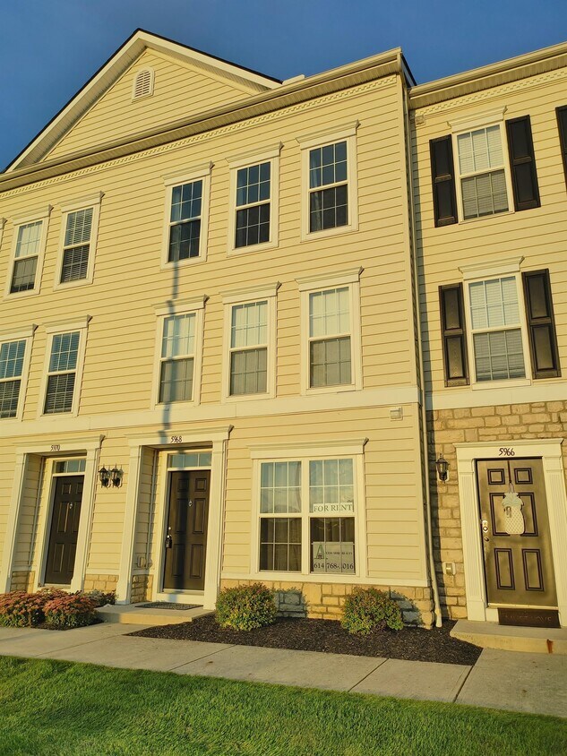 5968 New Albany Rd W New Albany Oh 43054 Townhouse For Rent In New Albany Oh Apartments Com