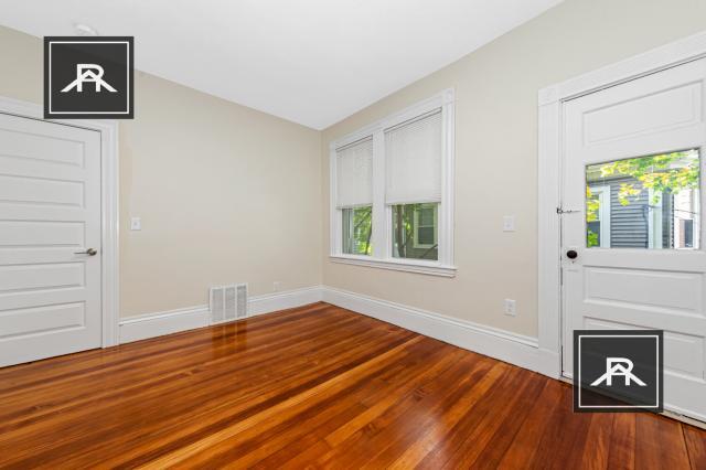 Building Photo - 3 bedroom in Brighton MA 02135