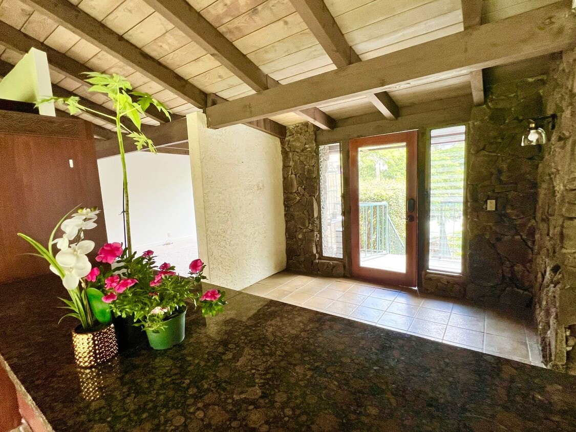 Photo - 45-254-254 Kokokahi Pl (Kaneohe, HI)