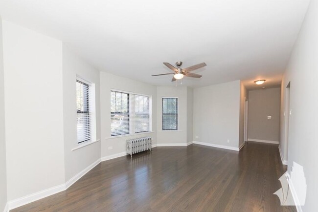 Foto del edificio - 1 bedroom in Chicago IL 60625