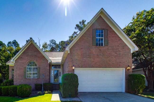 Building Photo - 201 Majestic Dr