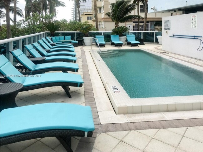 Foto del edificio - 9201 Collins Ave