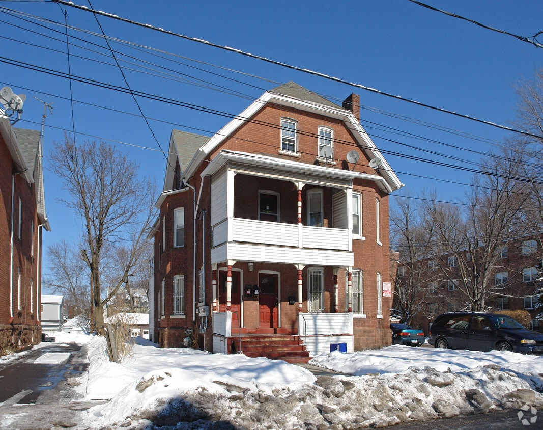 Foto del edificio - 74 Allen Pl