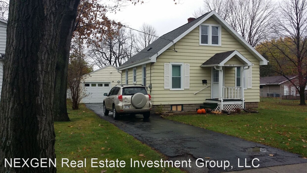 Primary Photo - 3 br, 1.5 bath House - 817 E Cecil St