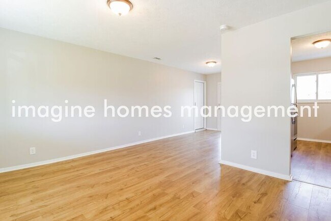 Building Photo - Charming 3 Bedroom, 2.5 Bath Home in Sharo...
