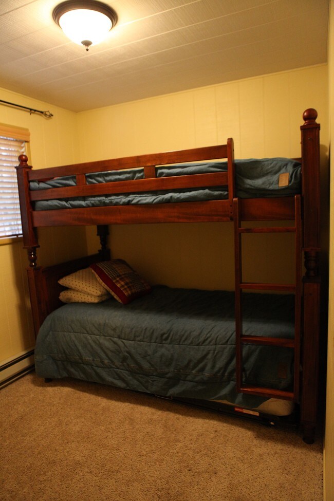 Bunk Beds - 1712 Sierra Pine Loop