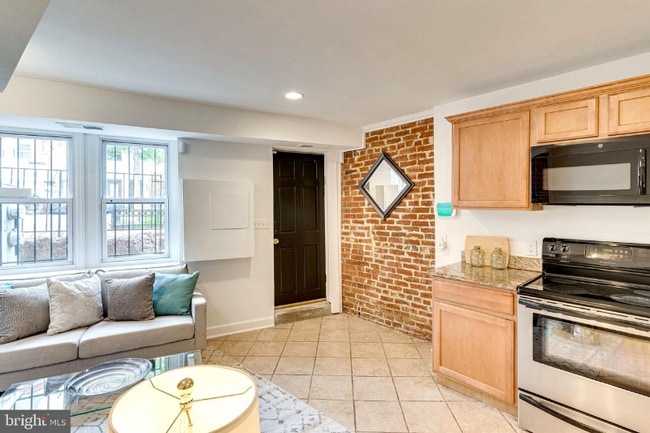 Building Photo - 222 Florida Ave NW