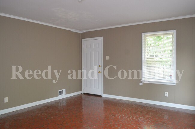 Foto del edificio - FIRST MONTH FREE; Adorable Duplex in Cross...