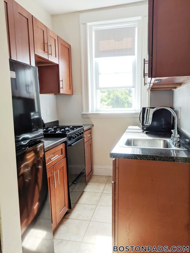 Building Photo - 1175 Boylston St