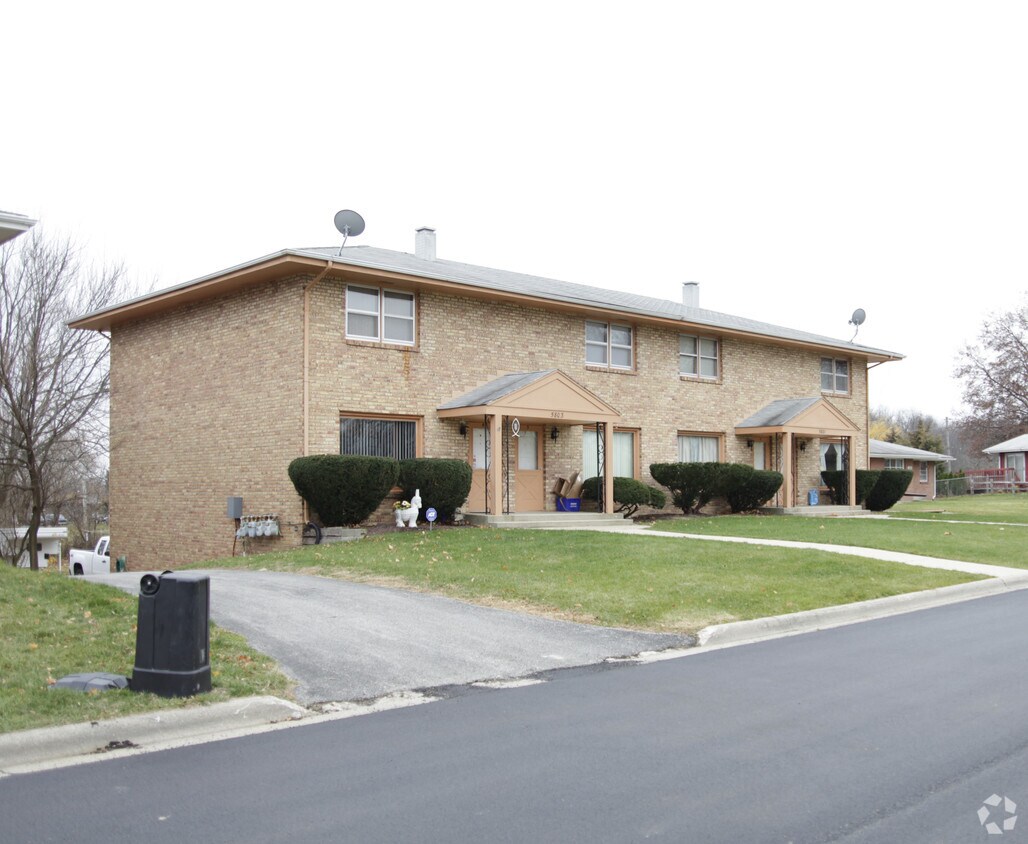 5801 Garrett Ln, Rockford, IL 61107 Apartments in Rockford, IL