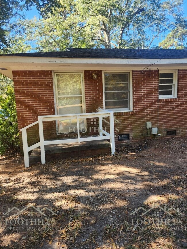 Foto del edificio - 414-416 Jeb Stuart Ave