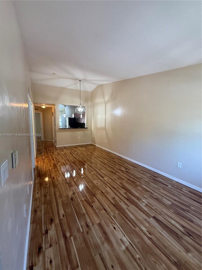 Foto del edificio - 1300 SE 29th St