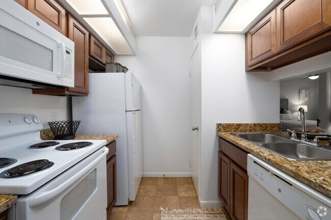 2 habitaciones, 2 baños, 910 pies cuadrados, cocina - The Lenox at Merritt Island