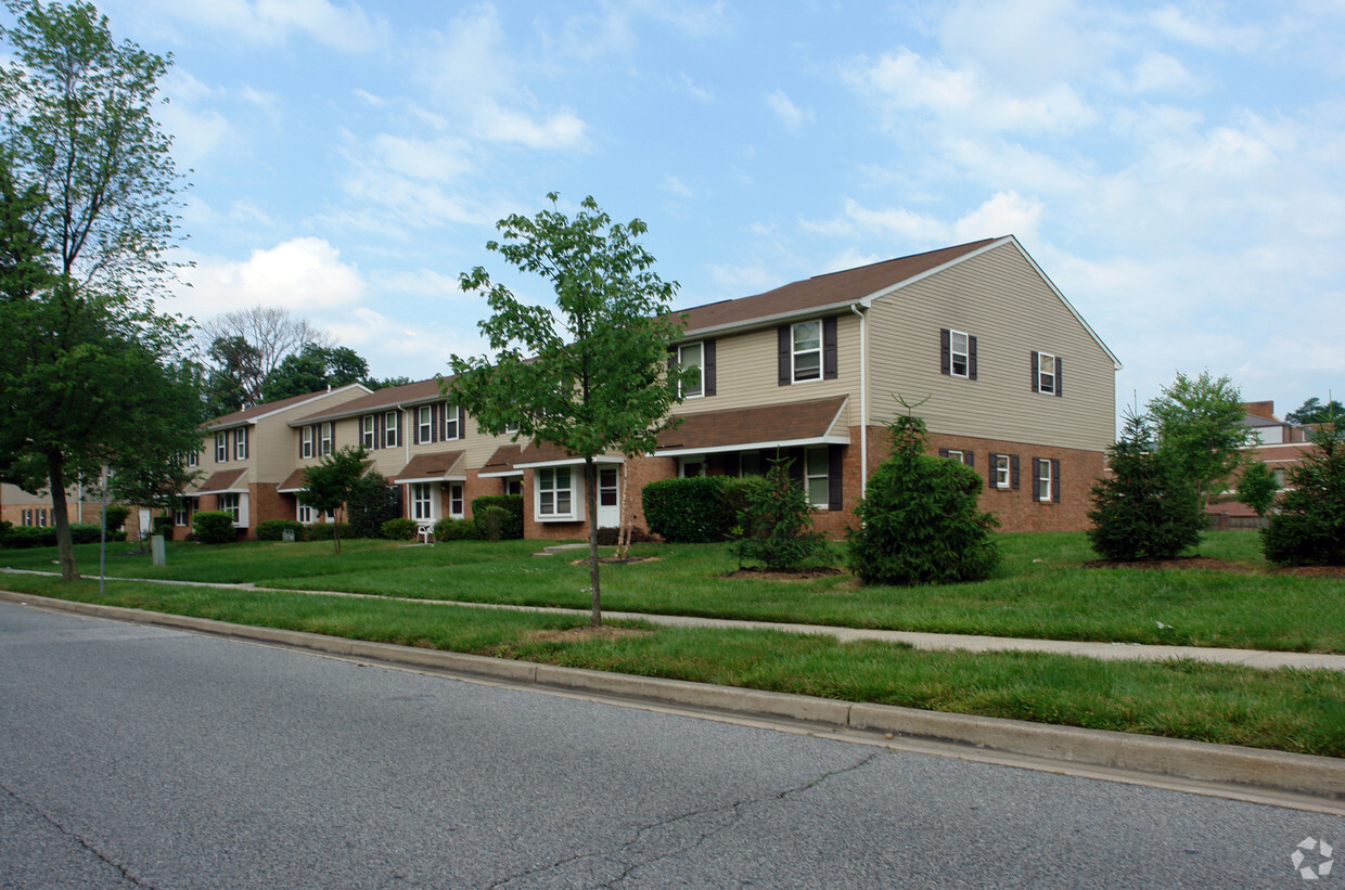 Foto principal - Alden-Berkley Townhomes