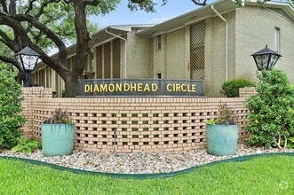Building Photo - 6367 Diamond Head Cir