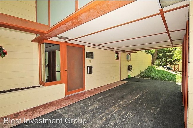 Building Photo - 183 Gilkeson Rd