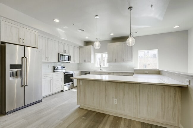 Building Photo - 4431 Tennyson St