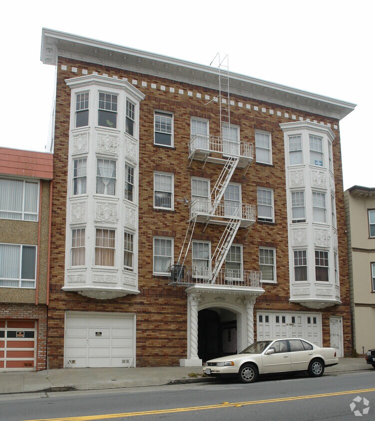 Building Photo - 880 25th Ave