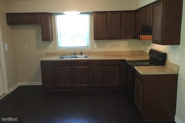 Building Photo - 6233 Snowcrest Ct