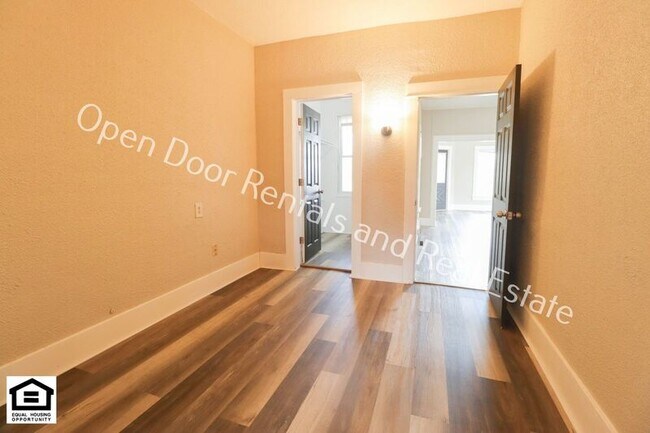 Foto del edificio - 1327 S Cedar St