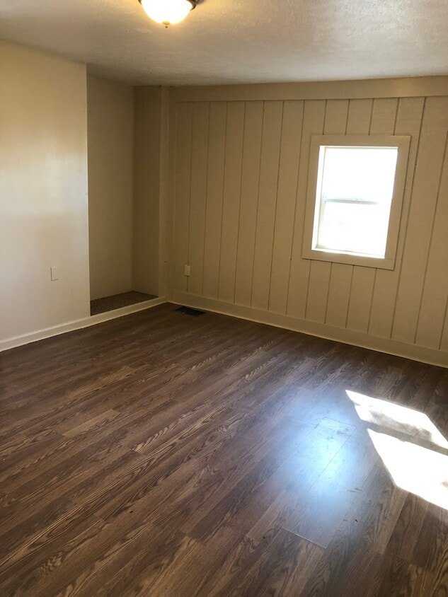 Building Photo - 269 N Gallatin Ave