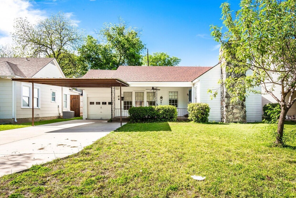 Primary Photo - Charming 2-Bedroom, 1/5-Bath Home in Littl...