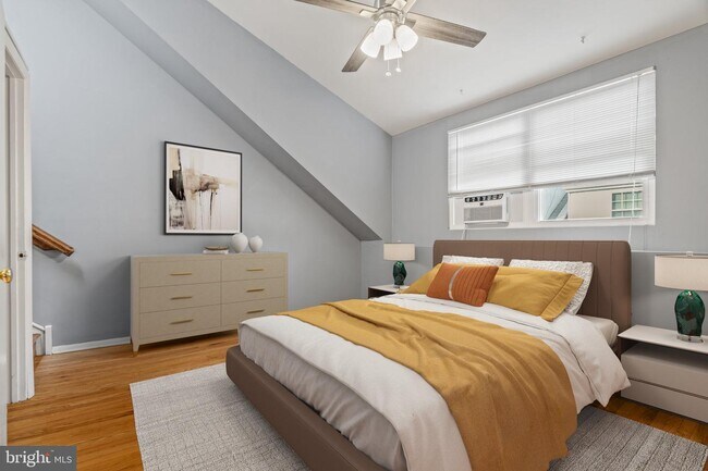 Foto del edificio - 518 Randolph Ct