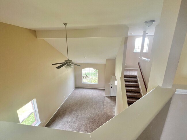Building Photo - Beautiful 3-bedroom 2.5 bath home in Kille...