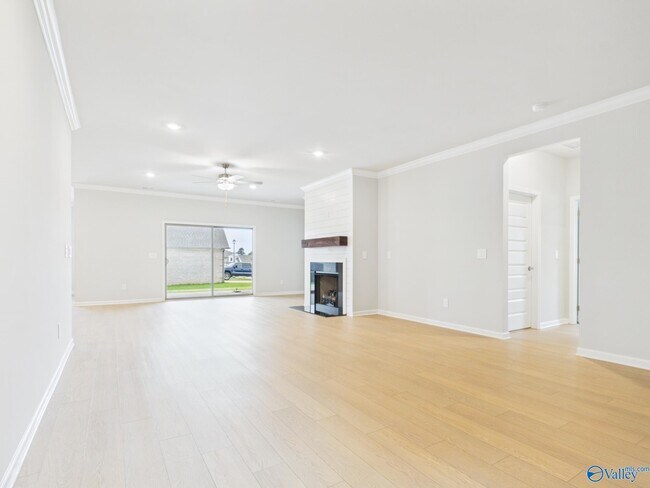 Building Photo - 17993 Longleaf Dr