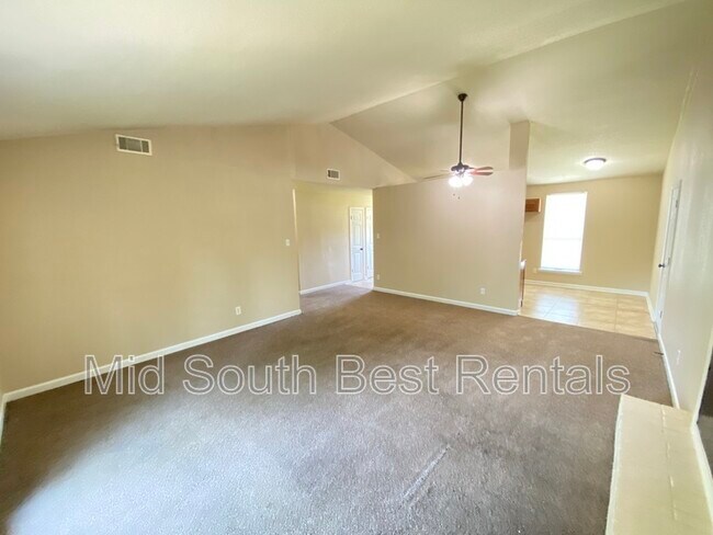 Foto del edificio - 4355 Cary Hill Cove