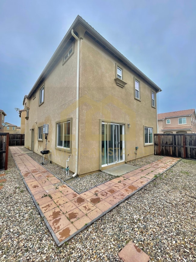 Building Photo - 1245 Meridian Way