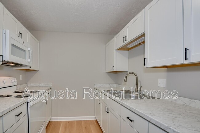 Foto del edificio - 2806 Thomas Ln