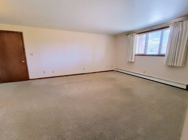 Living Room - 602 Mound St