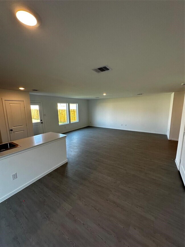Building Photo - 6803 Flowering Ginger Ln