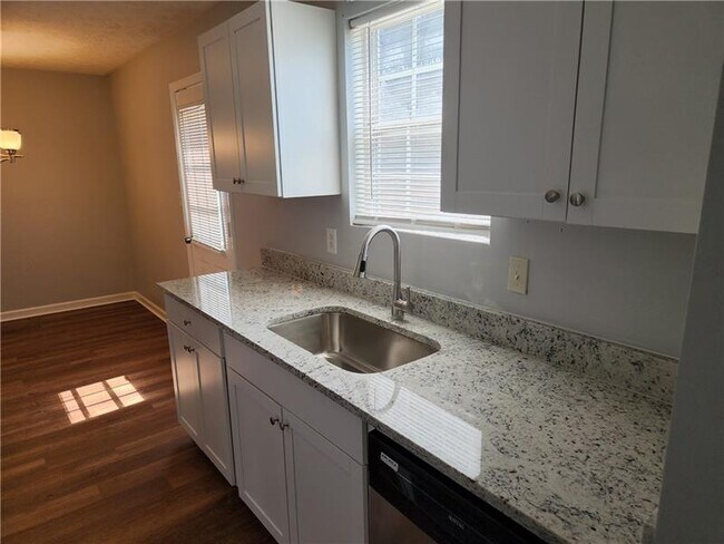 Foto del edificio - 458 Orchard Dr