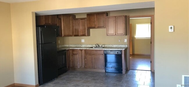 Building Photo - 2619 Sierra Dr