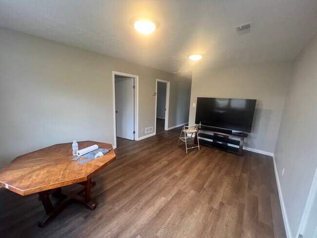 Building Photo - 10407 Brentlinger Ln